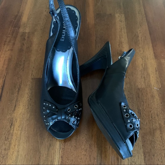 Spring Ladies Dress Shoes - Picture 2 of 8